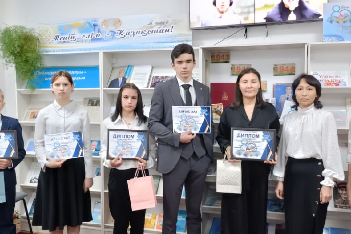 "Солтүстік Қазақстан облысы, Айыртау ауданы бойынша орталықтандырылған кітапхана жүйесі" КММ ұйымдастырған Ұлы жеңістің 80 жылдығына арналған "Ұлы жеңіске мың тағзым" атты онлайн өлең оқу байқауында мектебіміздің 7 -сынып оқушысы Кенесбай Медина арнайы