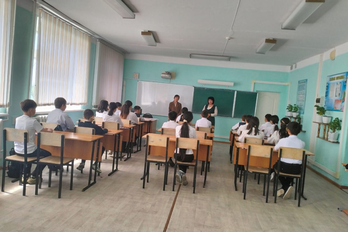 Бүгін, мектебіміздің 5-8 және 10 сынып оқушылары үшін дайындалған кестеге сәйкес аралық емтихандары басталды.