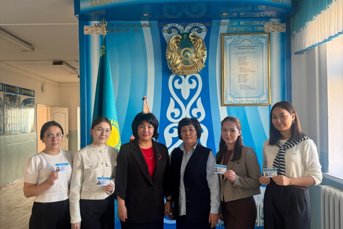 Саумалкөл қазақ орта мектебінің кәсіподақ ұйымы мектебіміздің жас мамандарын Кәсіподақ ұйымының мүшелігіне қабылдады.