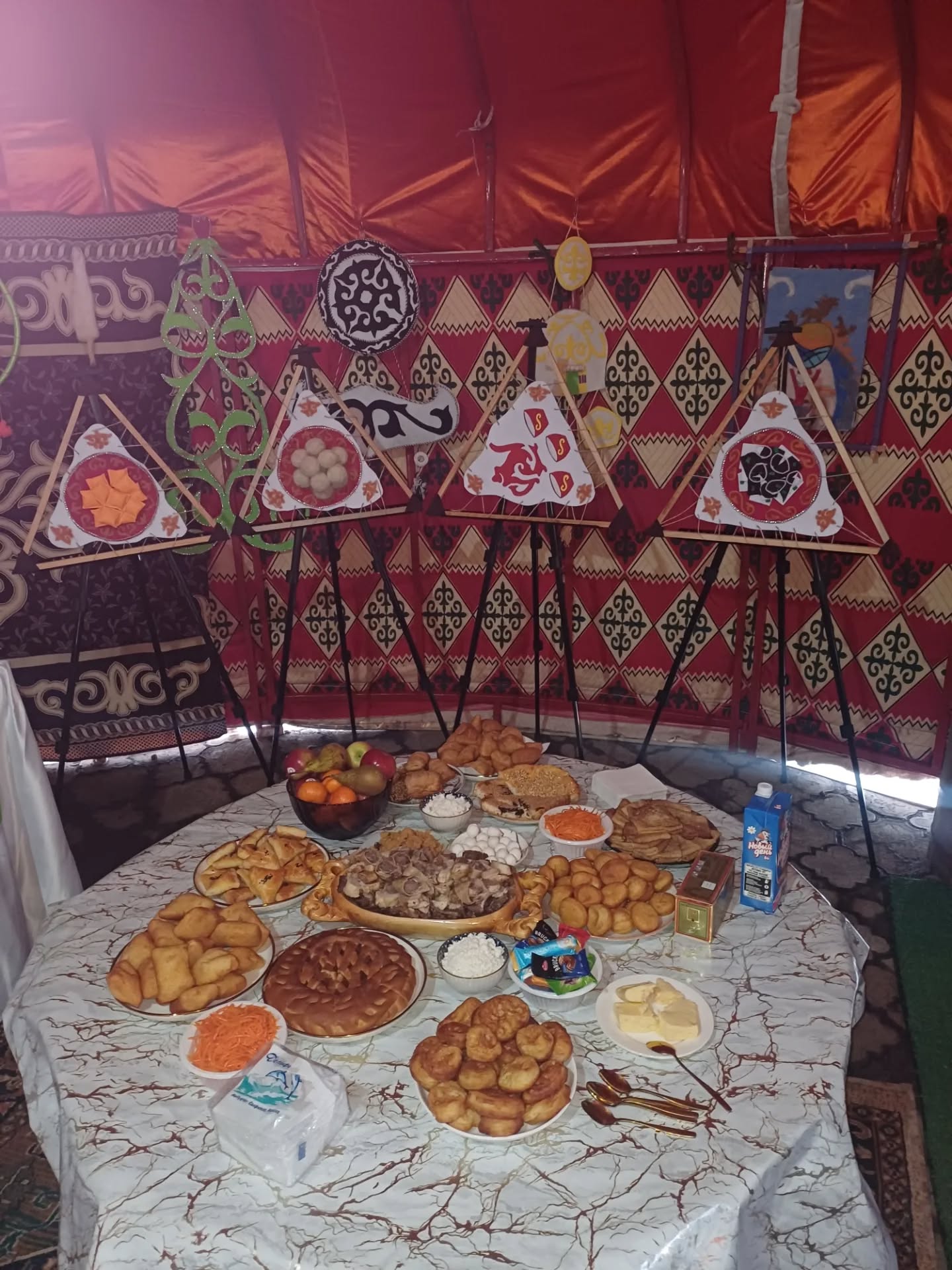 Ұлыстың ұлы күні – Наурыз мейрамында ұжымымыз орталық алаңға арнайы тағамдар апарып, мерекенің көркін келтірді.